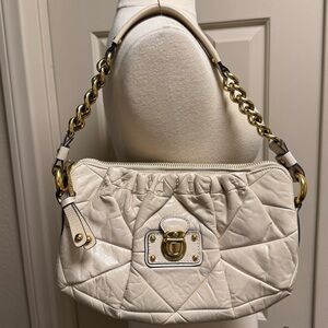 Marc Jacobs Cream Quilted Leather Shoulder Bag with Top Zip Gold Chain Hardware